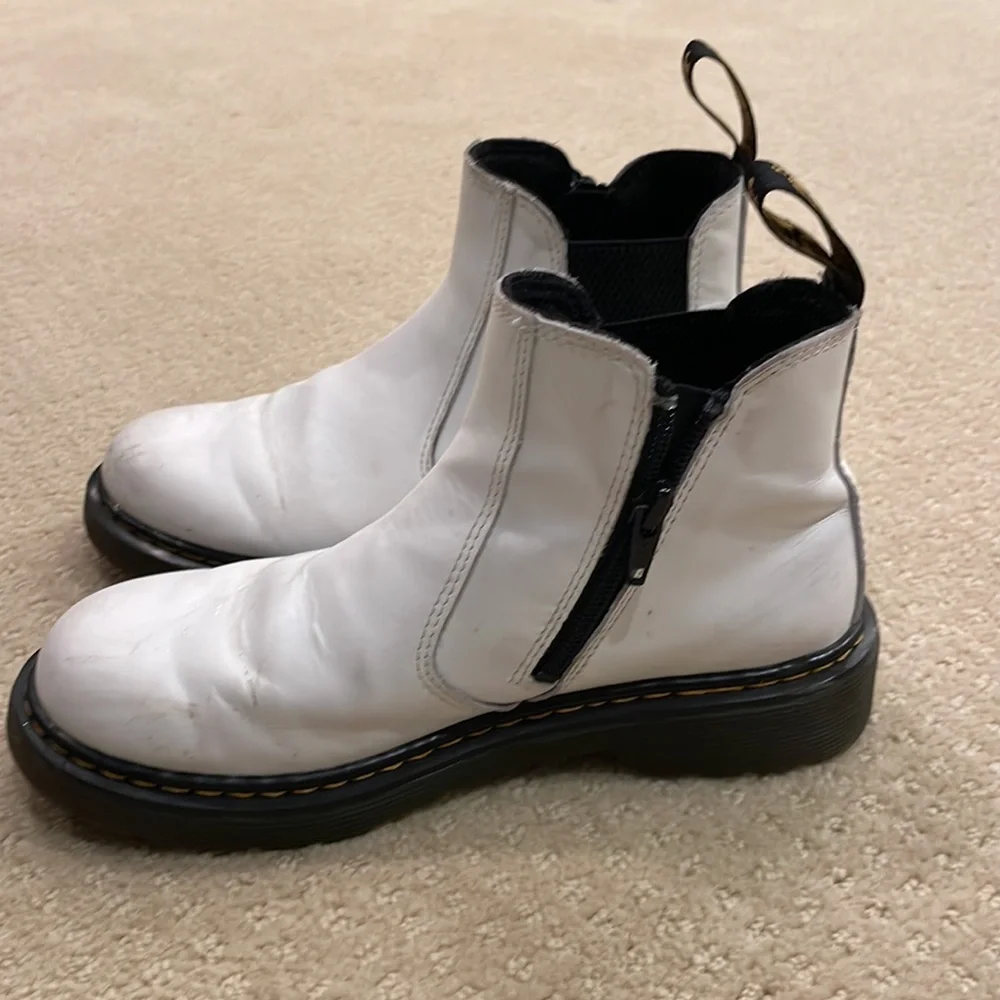 White Dr. Marten side zip Boots. Size 3 kids - Picture 5 of 5